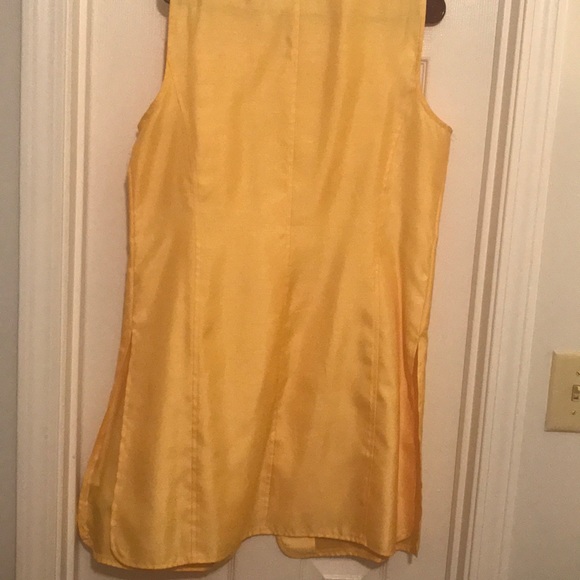 Button down long shirt - Picture 3 of 3